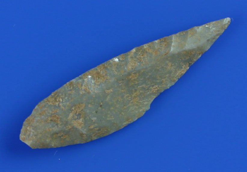 1 11/16" Leaf Blade: Great edgework on this 8,000 year old blade from Mesopotamia. Grandfathered and collected in the 1950's.