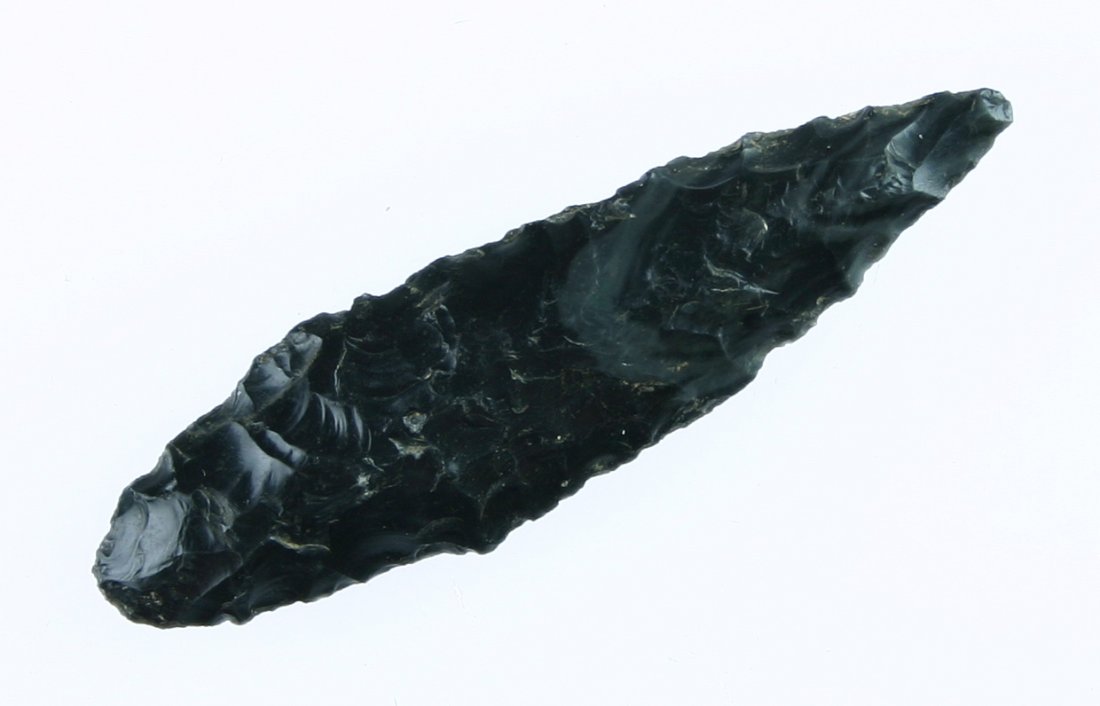 2 1/8" Obsidian Parman: Glossy high grade Obsidian. Nicely ground stem. Overall excellent condition. Oregon type. Ex- Fredericks Collection.