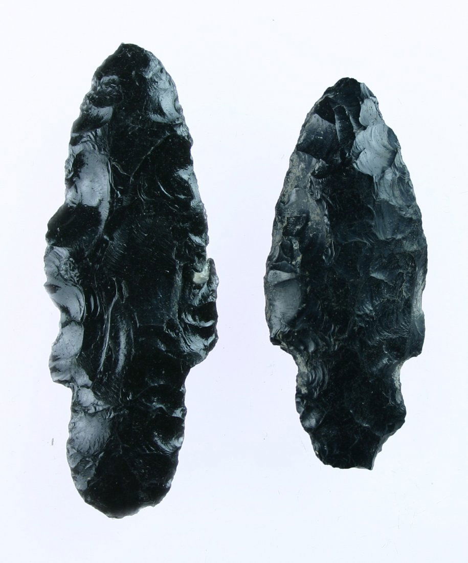 Pair of Obsidian Parman's from Washington State: 2 5/16" & 2 13/16" examples. Both glossy high grade Obsidian with great mineralization.
