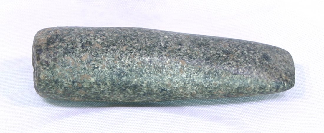 3 1/2" Chisel: Granite example from Kentucky. Loaded with mineralization and ochre.