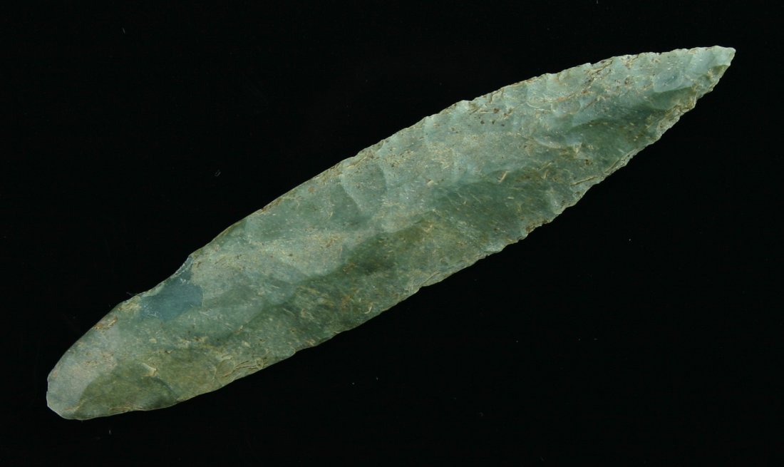 3 7/8" Haskett - STERMER COA: Green jasper/chert example found in the early 1960's in Northeastern California. Features a Stermer COA. Nicely made with great mineralization.