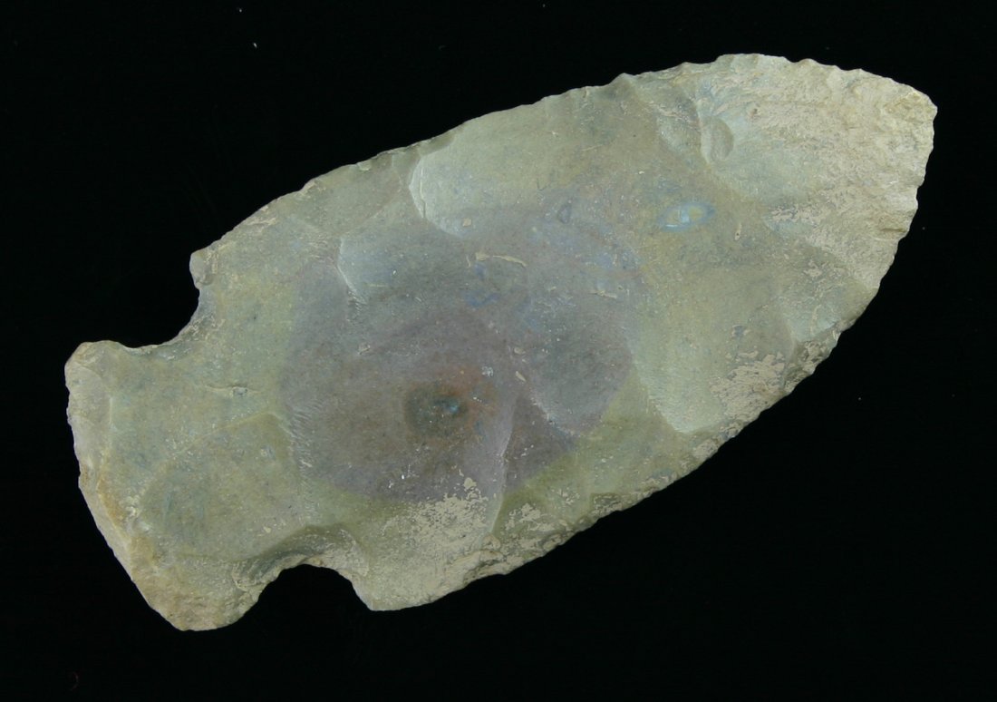 3 1/8" Hopewell: Hornstone example formerly of the Gilbert Collection. Midwestern type with a Bullseye.