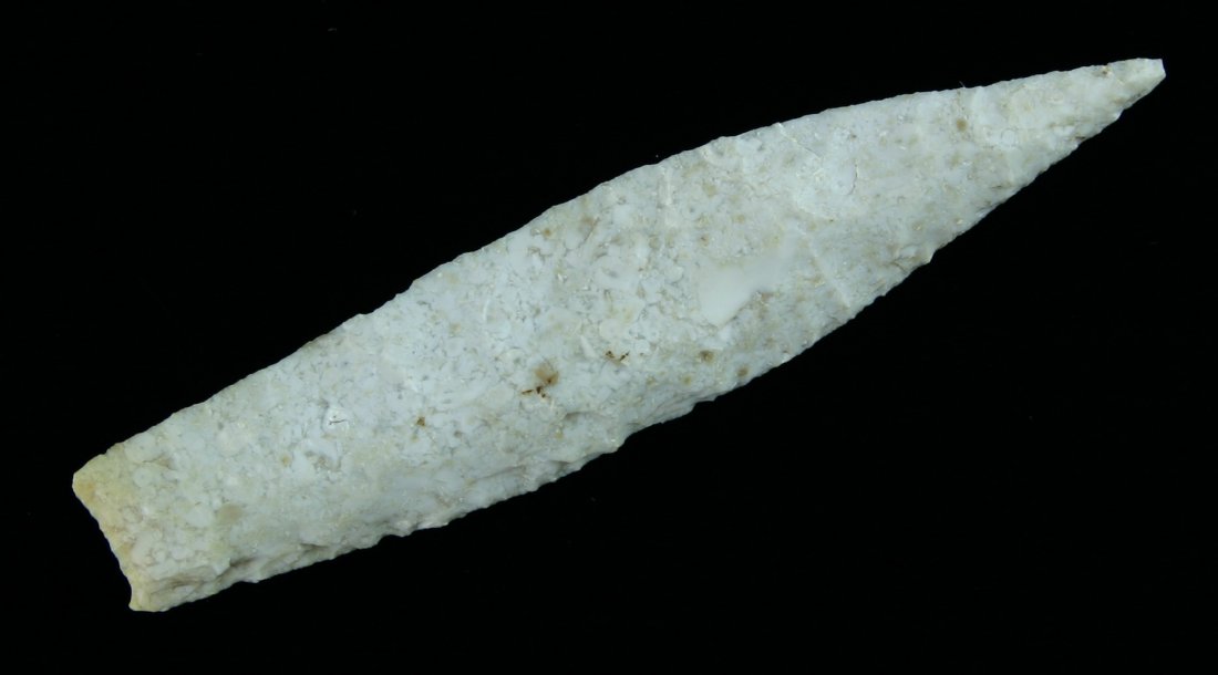 4" Nebo Hill - Davis G-8 COA: Super example. Pretty white Burlington Chert. Long and slender. Origin reported as Pettis Co., Missouri. Davis G-8 COA.