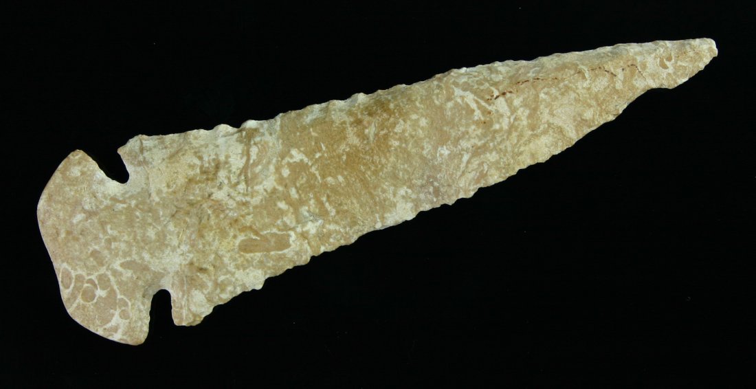 4 1/4" Dovetail - Ex- West and Foley: Classic mottled cream and tan Fort Payne Chert. Kentucky. Ex- Charlie West and Phil Foley Collections.