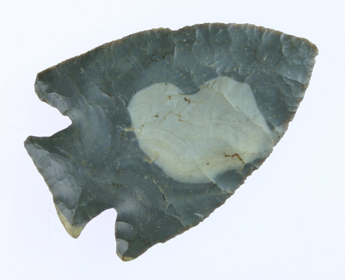 2 7/8" Hardin: Early stage form with great symmetry. Beautiful two-tone Hornstone. Found in Indiana. Ex- Karl Kilguss Collection.