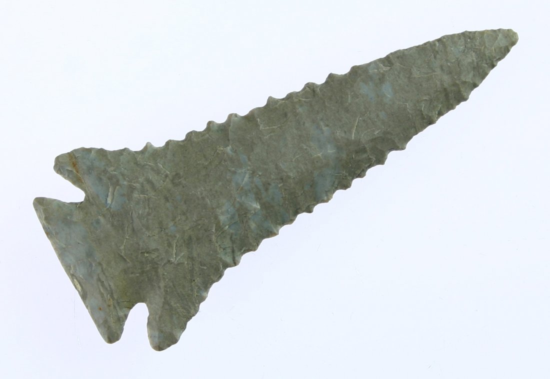 3 1/4" Pinetree - Jackson G-10 COA: Dover chert example from Tennessee with a Jackson G-10 COA. Substantial serrations on this excellent point.