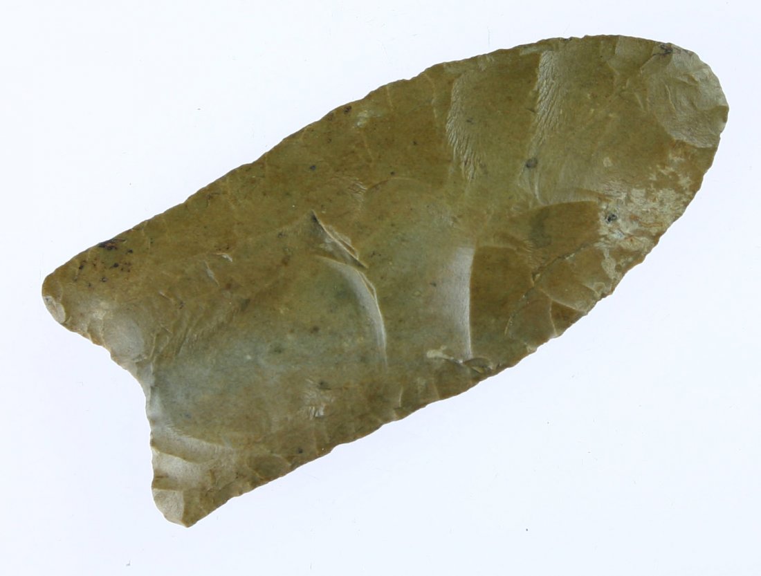 3" Clovis - Davis G-10 COA: Exceptional example. Rich chocolate brown nicely patinated chert with a high gloss. Old label reads - 'Surface find in river bottom in Brown Co., Ohio. April 7, 1982'. Davis G-10 COA.