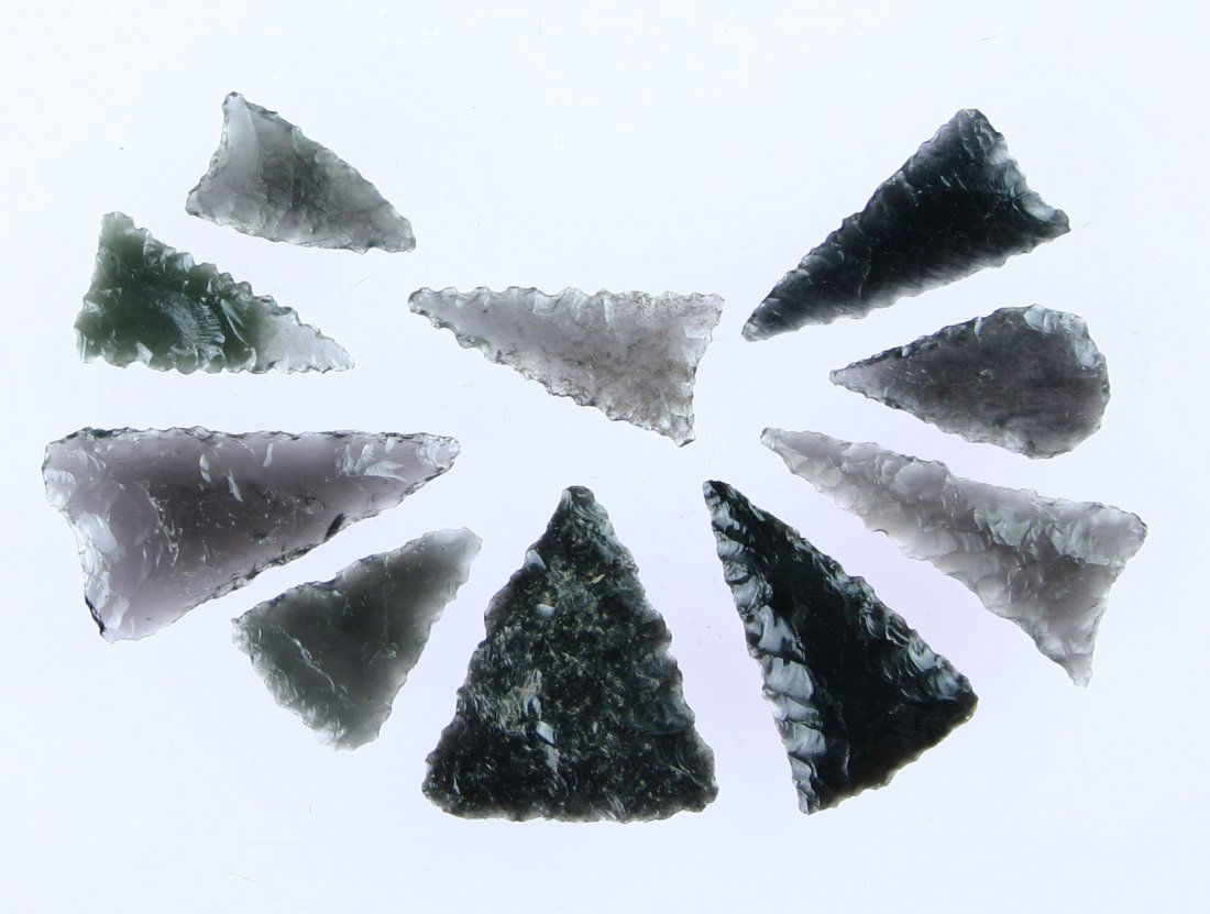 10 Cottonwood Triangles: Superb cluster of translucent Obsidian examples from Northern California.