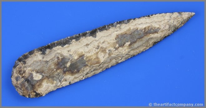6 3/8" Chumash Blade: Franciscan chert example from Santa Barbara Co., California. Asphaltum remaining on haft. Nice!