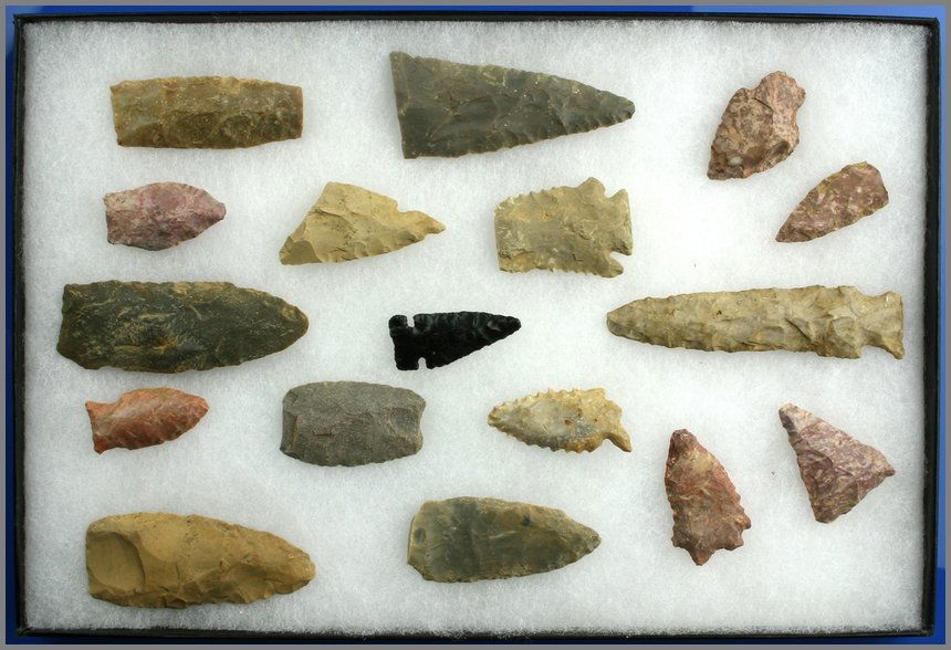 17pc Mini Collection: Excellent assortment of points and knives from Central Kentucky with one western obsidian point. Ex - Daugherty Estate Collection.