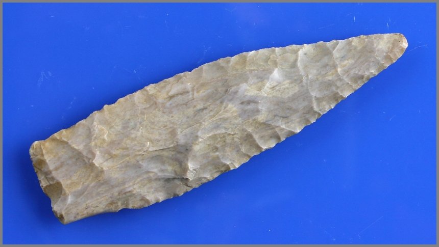 3 11/16" Stemmed Lance: Cream mottled chert example from Kentucky.