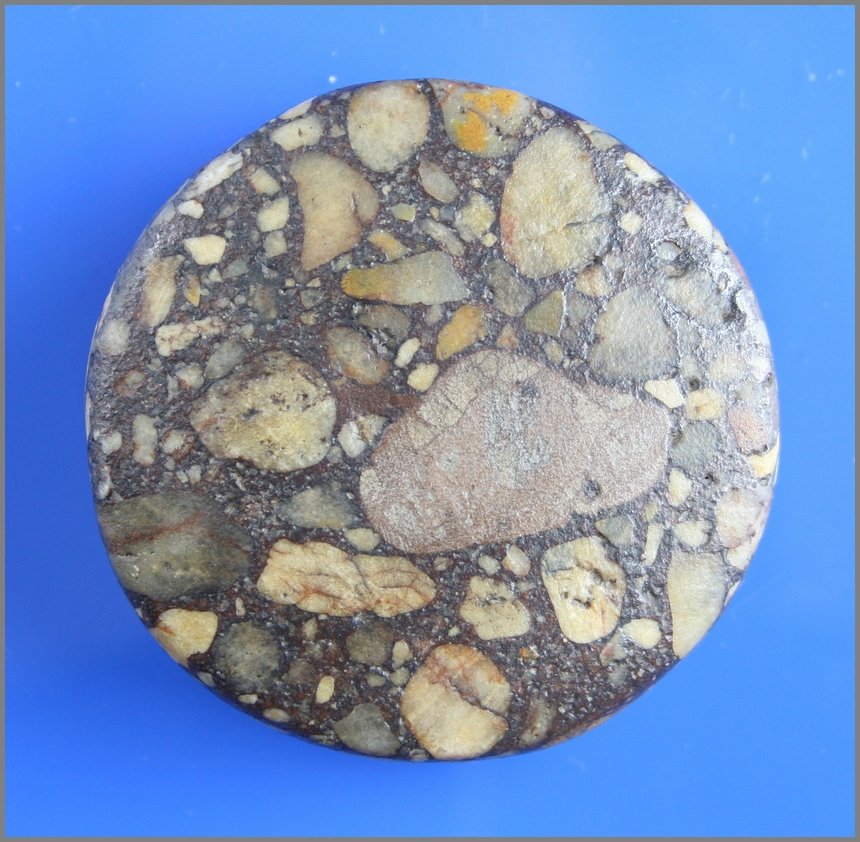 2 7/8" Biscuit Discoidal - Jackson COA: G-10 example from Illinois in desirable Puddingstone (Hematite Matrix Conglomerate) with a Jackson COA. Pretty!