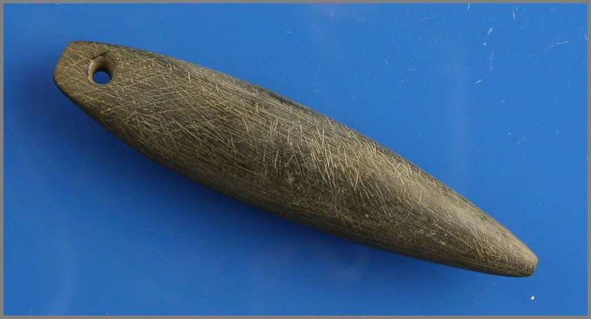 3 9/16" Plummet: Dark Gray slate example from the Midwest.