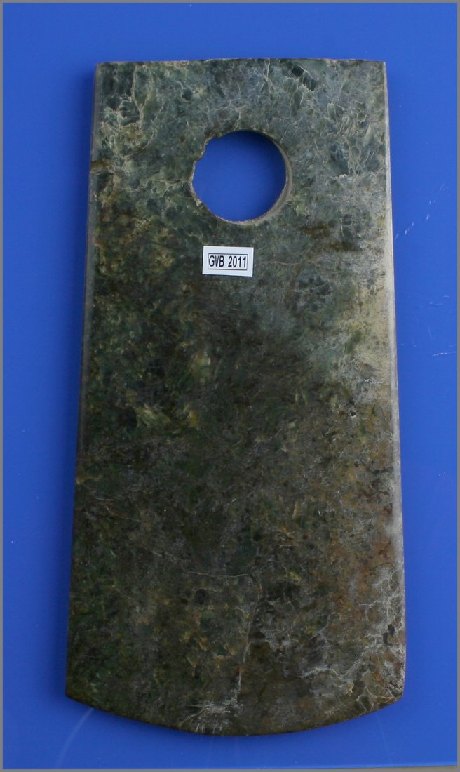 8 15/16" Chinese Jade Battle Axe: Large example from Mainland China of Undetermined age.