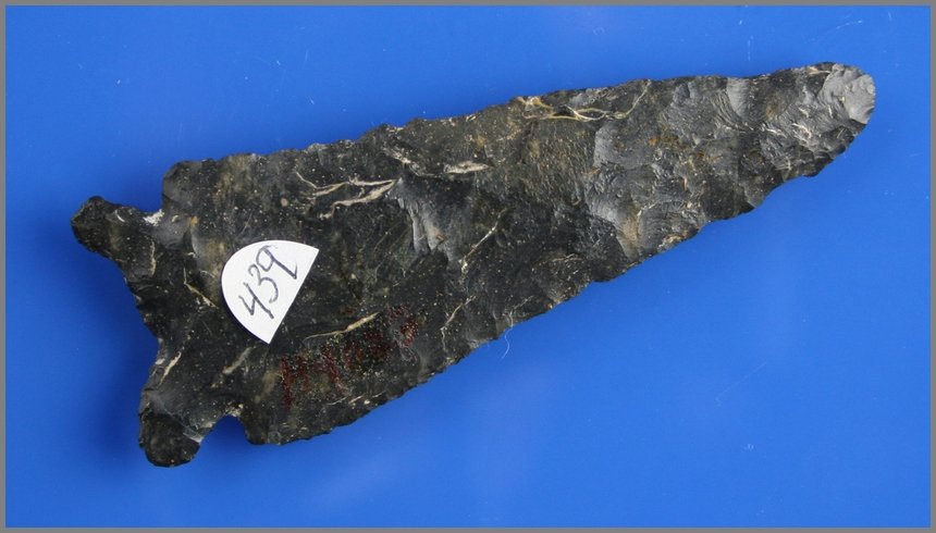 3 7/8" Meadowood - Baker COA: Nice large example Baker ID's as Mercer Chert. Found in Ross Co., Ohio. Baker COA.