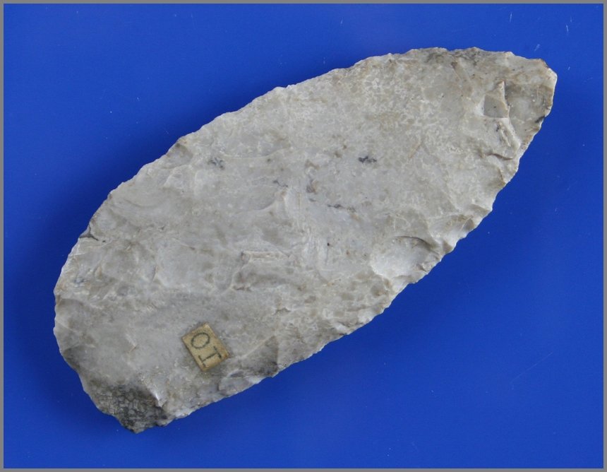 3 1/8" Side Hafted Knife: Nice gray mottled chert example found by Ernest Schug in Dodge Co., Wisconsin.