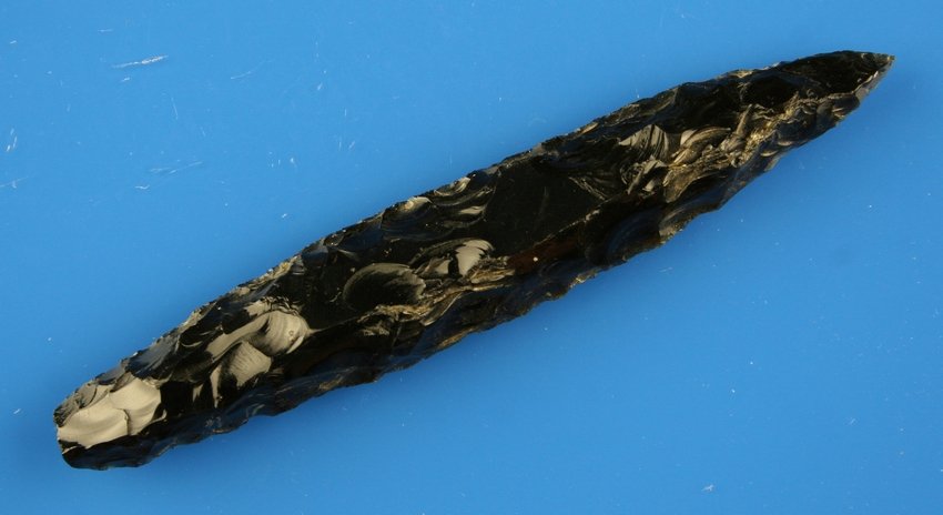 5 1/2" Haskett: Found by family members of Robert White in Southern Oregon. Obsidian and classically flaked.