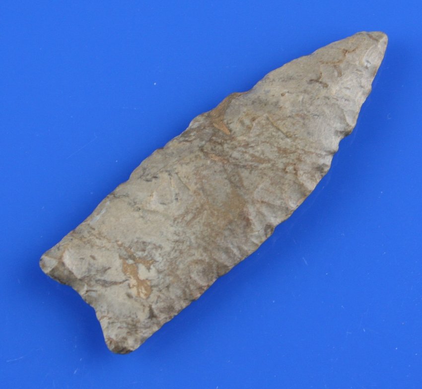 3 3/8" Clovis - Putty/Partain/Howard COA's: Butler Co., Ohio example in Bayport Chert formerly of the Denver English Collection. Putty, Partain, & Howard COA's.