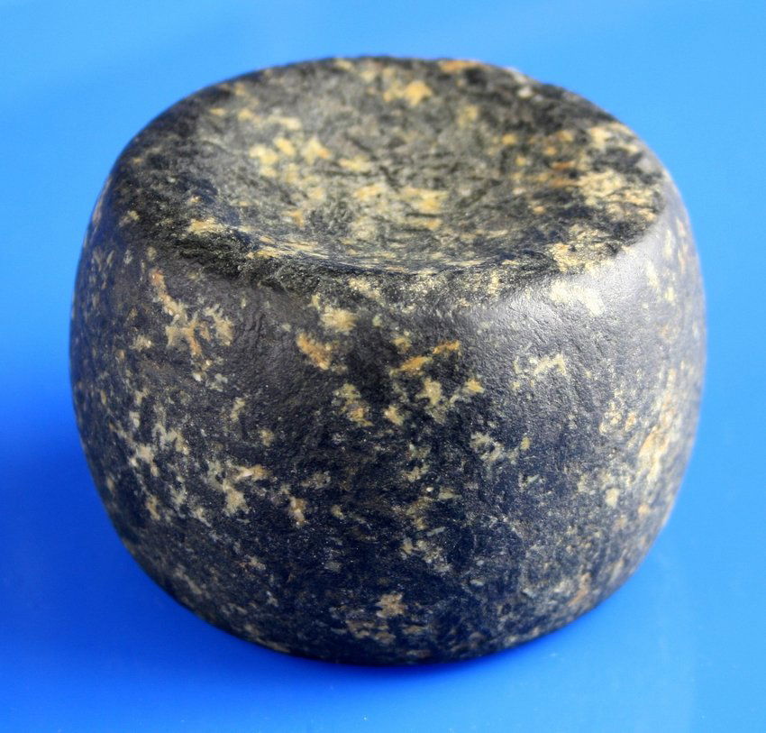 2 7/8" Barrel Discoidal - Jackson G-9, Putty COAs: Nice example from Madison Co., Illinois formerly of the Steve Conrad Collection. Putty and Jackson G-9 COAs.