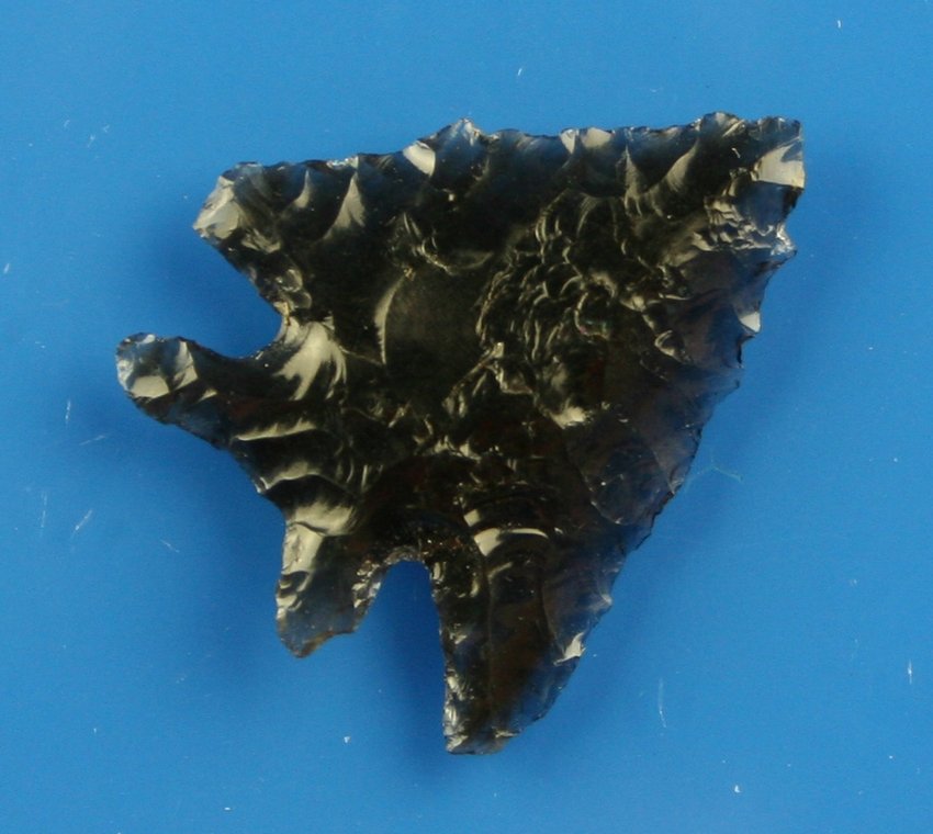 1 5/16" Elko Corner Notched: Obsidian example from Northern California. Nice translucent banded obsidian.