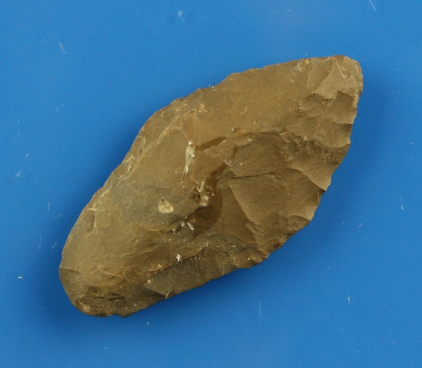 1 7/8"Parman: Northern California. Chert.