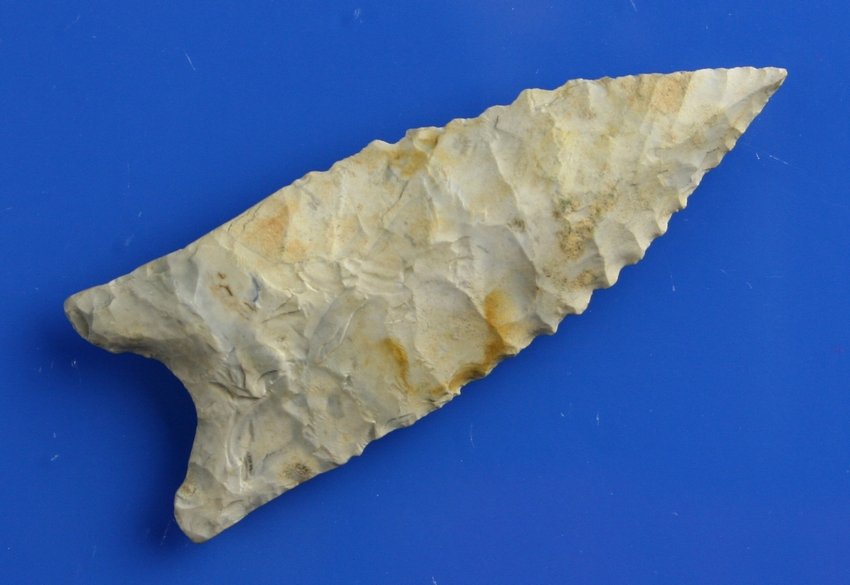 2 5/8" Dalton - Stermer COA: Missouri example formerly of the Yersin Family Collection. Stermer COA. Very pretty gray/cream mottled chert.
