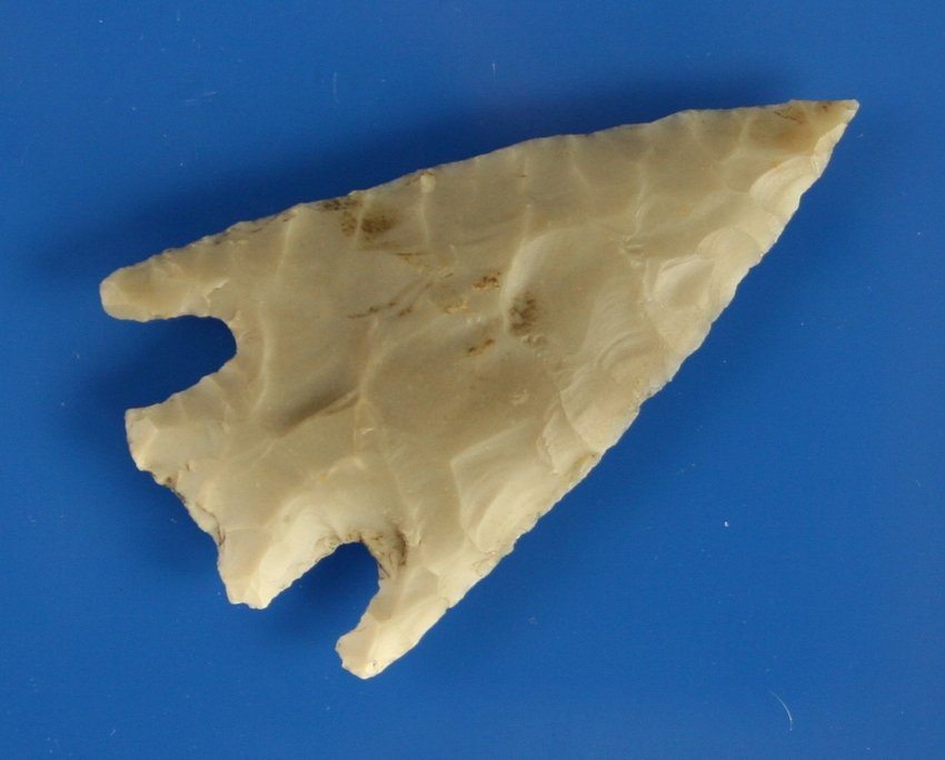 2 1/4" Marshall - Jackson COA: Super example from Central Texas. Glossy high grade two-tone Edwards Plateau chert. Thin with great symmetry, form, and flaking.