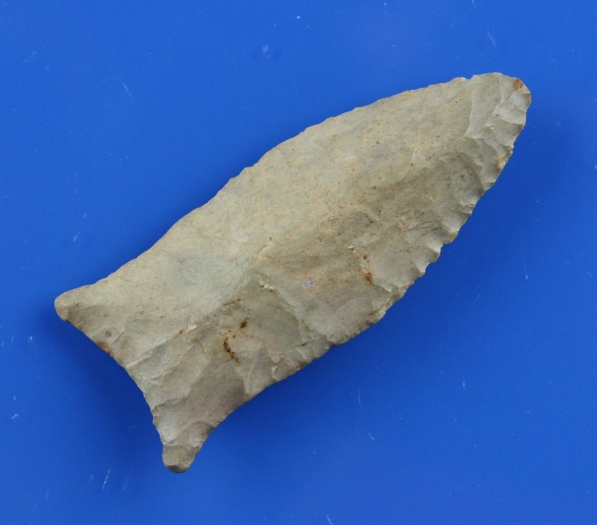 2 3/16" Beaver Lake: Really nice example in a patinated chert. KY/TN Type.