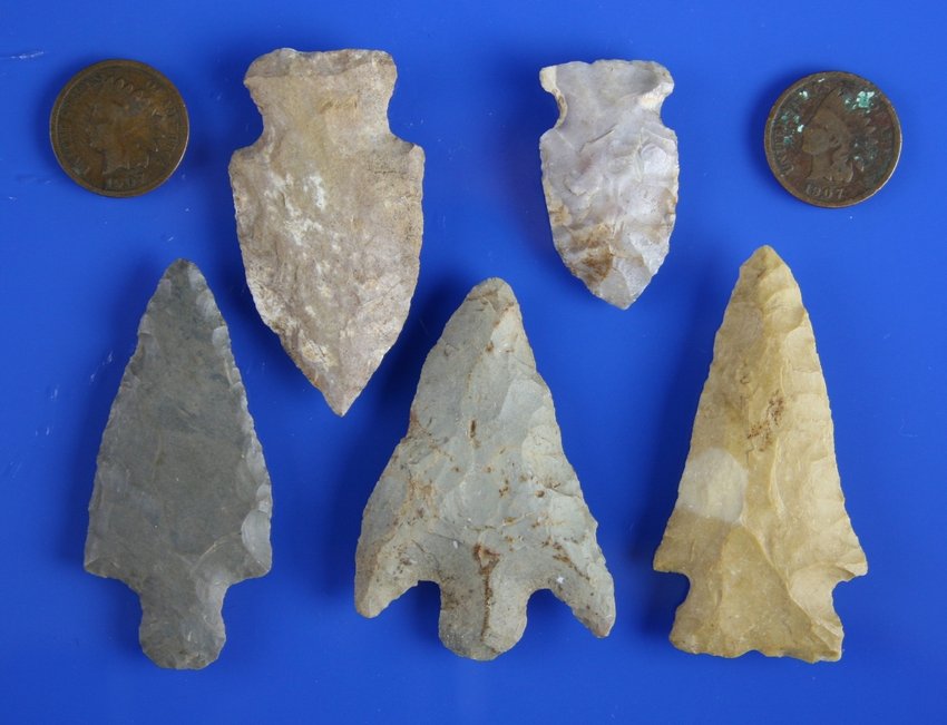 Great Mini-Collection of 5 Tennessee Types + a Pair of: Biggest measures 2 1/8". Stilwell, Cotaco, etc. All pretty materials. All found in Tennessee. Plus a great pair of 1907 Indian Head Pennies.