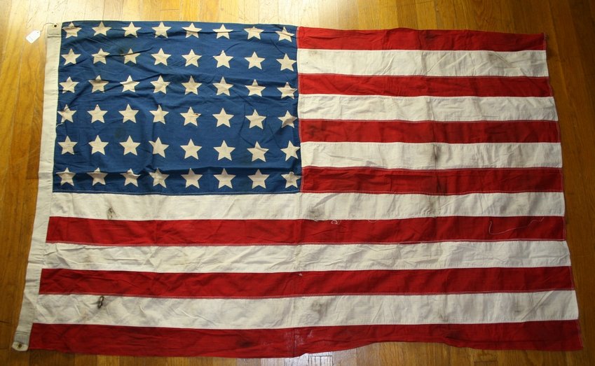 Vintage 3'x5' 48 Star US Flag: Pre-1959 Flag. Very Patriotic. Excellent display.