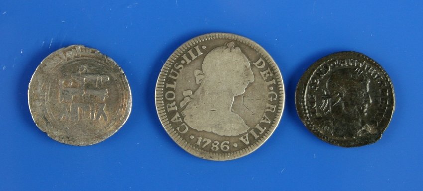 Mixed Coin Lot: 1.) 22mm Ancient Islamic Silver, 4gr. 2.) 27mm 1786 Carolus III Spanish Real Silver, 8gr. 3.) 22mm Ancient Roman Constantine Bronze, 2gr.