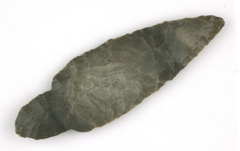 4 7/8" Adena: Nice example from Montgomery Co., Kentucky. Large piece of Hornstone with bullseye!