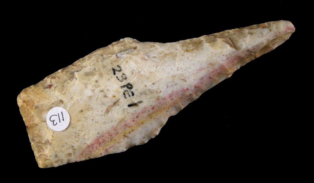 3 3/4" Sedalia Drill - Baker G-8.5 COA: Great size, form, and color. Pretty heated Burlington Chert. Larry Soss and Fred Coleman Collections. Pettis Co., Missouri. Baker G-8.5 COA.