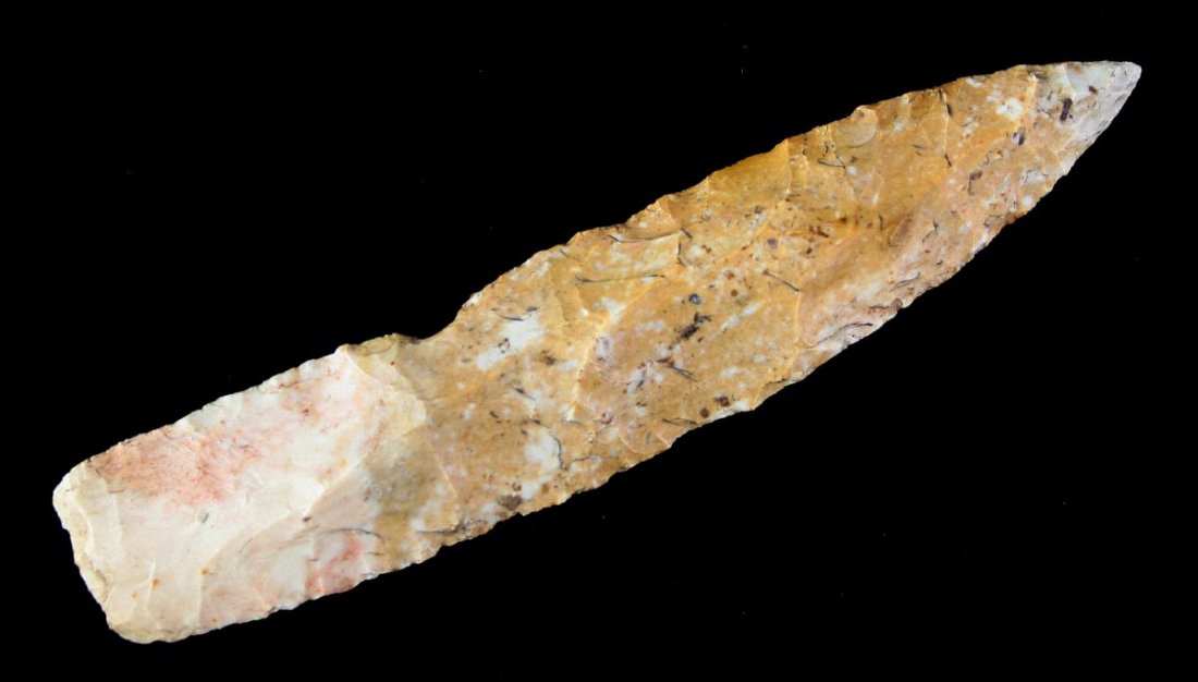 5 3/4" Nebo Hill: Nice Missouri example in pumpkin colored Burlington Chert.