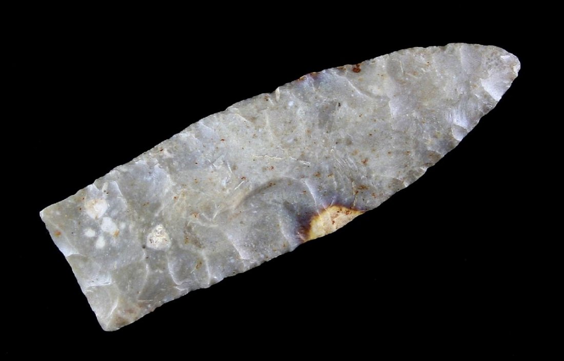 3" Firstview - Jackson G-9 COA: Extremely rare type. Made of pretty Edwards Plateau Chert. Expertly crafted. Killer collateral flaking. Highly translucent. Found in West Texas. Jackson G-9 COA.