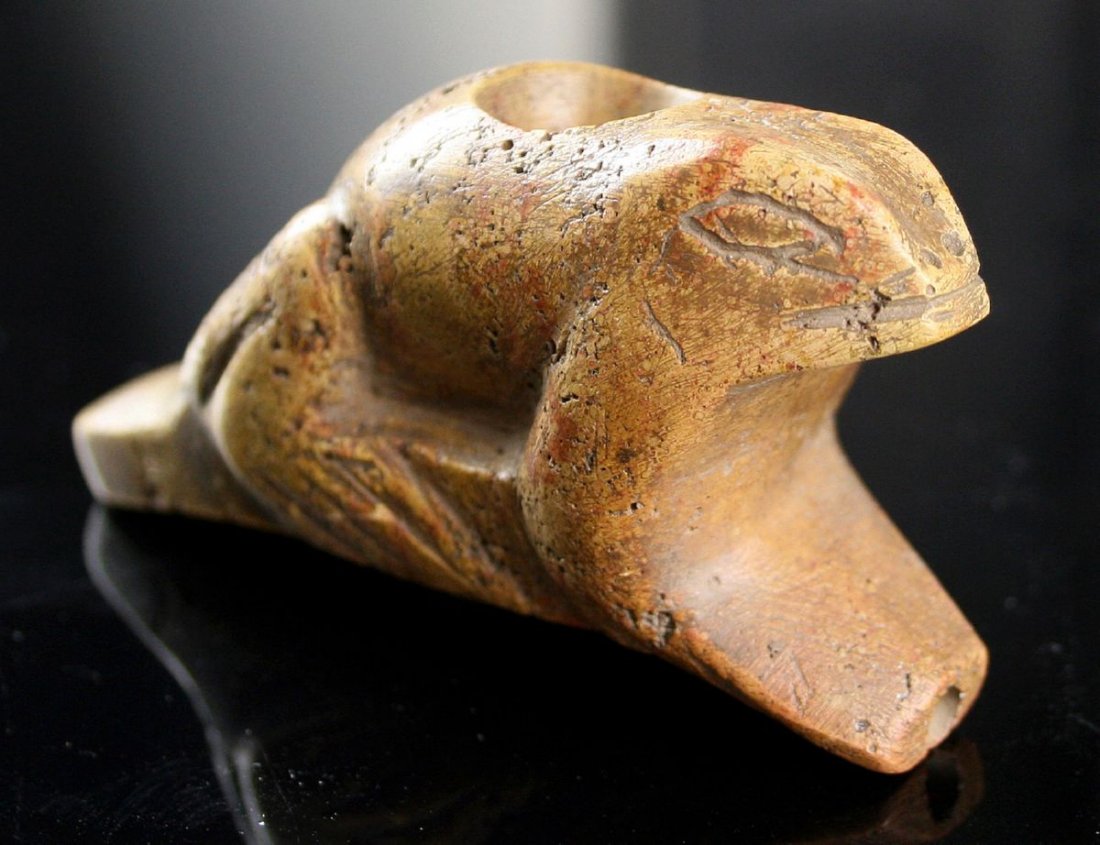 2 13/16" Hopewell Frog Effigy Pipe - Jackson COA: Aberdeen, Ohio example from Southern Ohio. Ex - Gomer Moore Collection. Pipestone.
