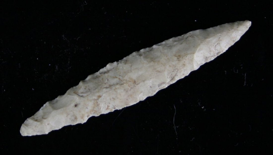 2 7/8" Leaf Blade: Slender example found by Ernest Schug in Dodge Co., Wisconsin. Cream Fossil Chert.