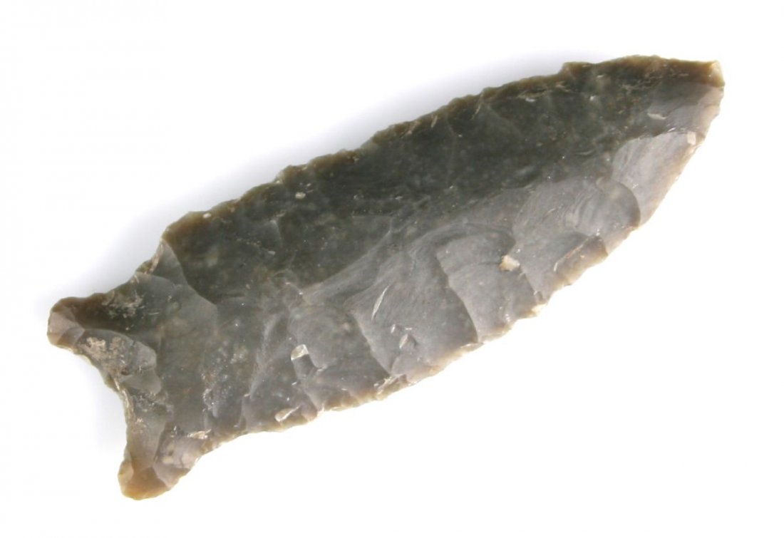 2 9/16" Hoxie: Gray chert example from Central Texas. Ex - Bill Arnold.