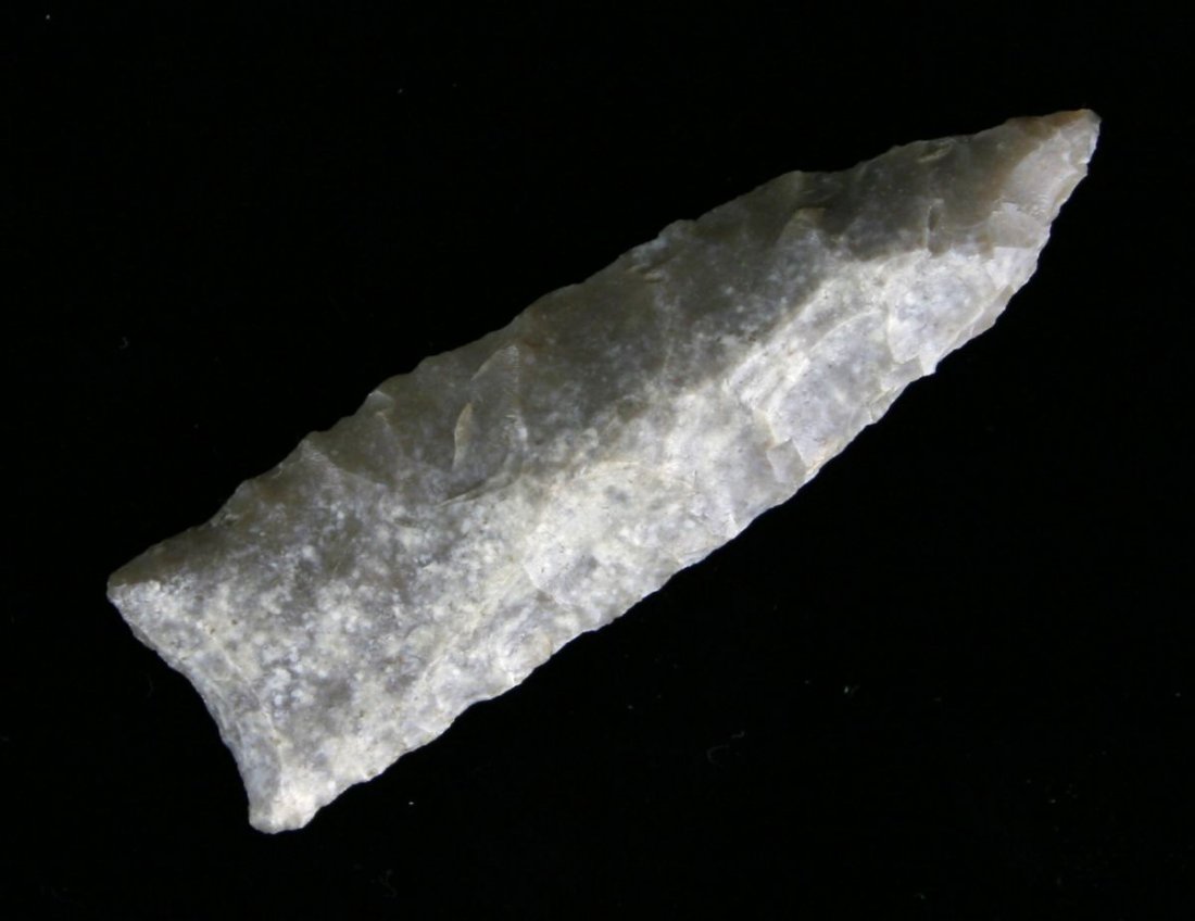 2 1/2" Plainview - Partain COA: Nicely patinated high grade Edwards Plateau Chert. Nice example with a Partain COA.