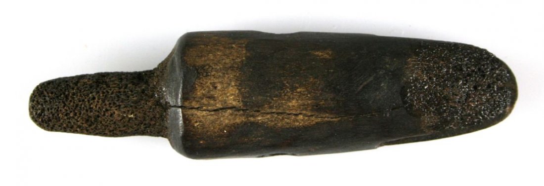 3 1/2" Alaskan Inuit Bone Harpoon Tip: Nice socketed example from Alaska with nice age.
