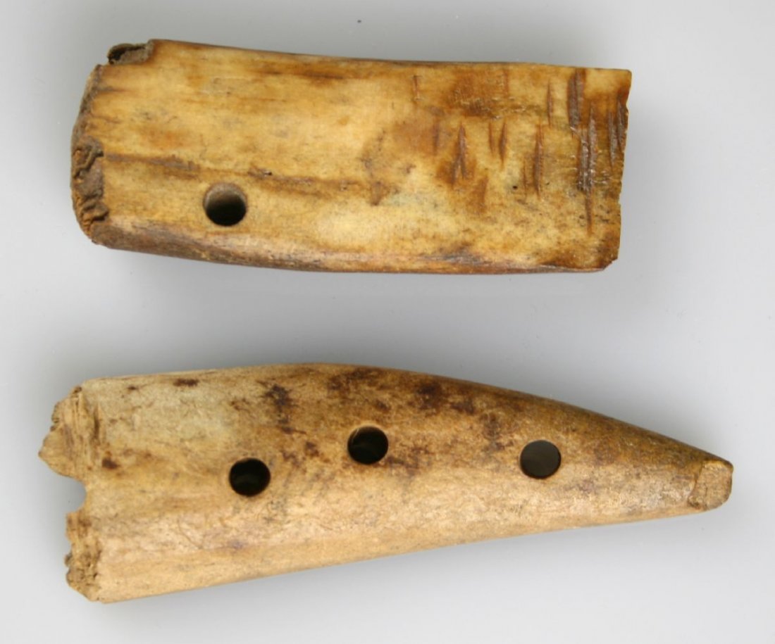 Pair of Alaskan Inuit Bone Sled Runners: Nice pair in bone. Largest 4 3/4".