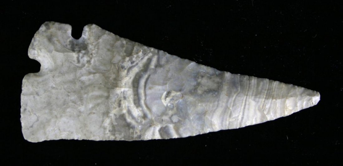 *Repro 4 1/4" Corner Tang Knife: Reproduction example made in mottled tan chert. Displays very well.