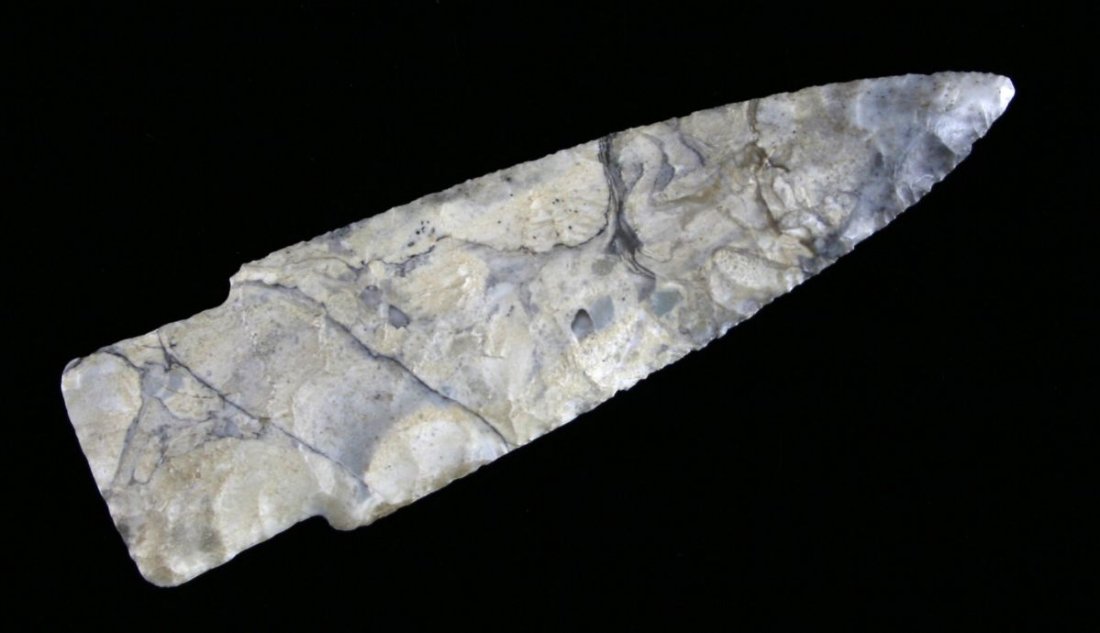 3 13/16" Scottsbluff - Partain COA: Nice mottled cream and gray/black chert. Pettis Co., Missouri. Ex - Millard Collection. Partain COA.