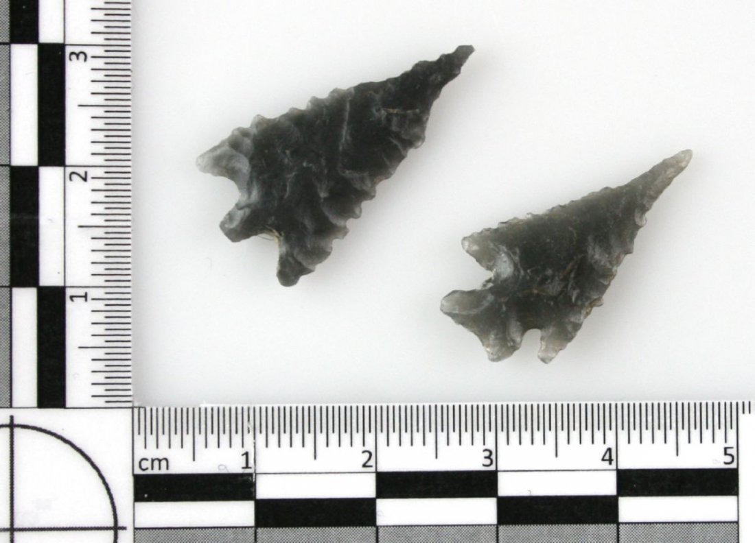 Pair of Nice Obsidian Gempoints: Both are reported found between 1950-1960 by Bob Rogers in Klamath Co., Oregon. Nice! Needle Tips.