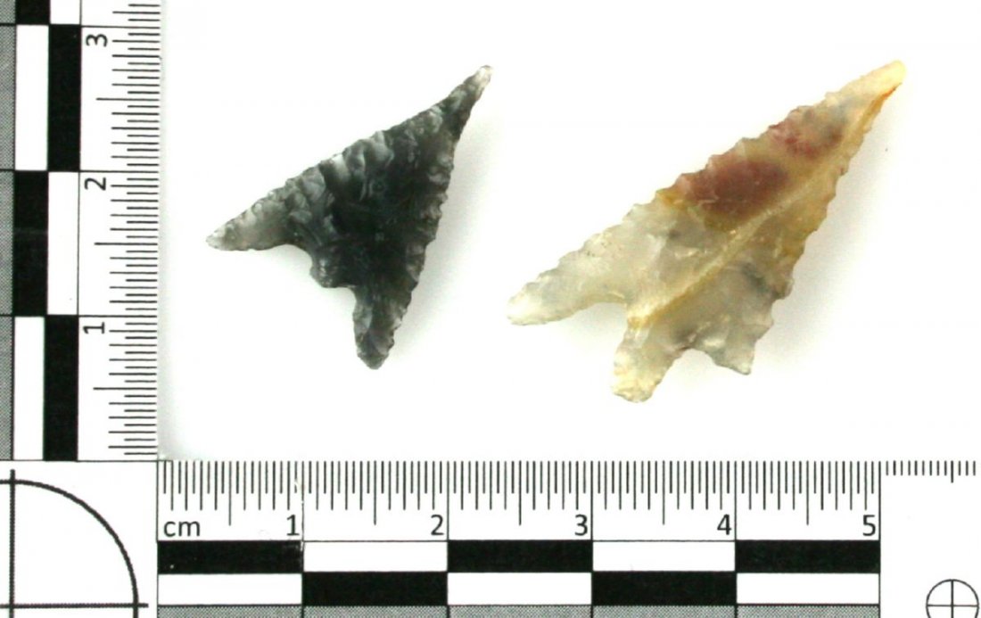 Pair of Gempoints: Collected between 1950-1960 by Bob Rogers in Klamath Co., Oregon. One agate, one obsidian example.