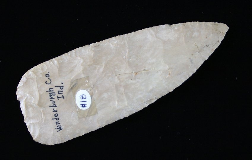 5 3/4" Cobbs Knife *Broken and Glued - Jackson COA: Ex - Chalmer Lynch Collection from Vanderburgh Co., Indiana. Mottled Fort Payne Chert. Ex - Cowan Hood Collection. Broken and glued 1" from tip.