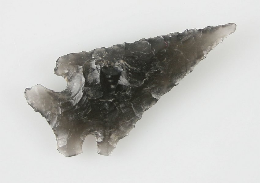1 13/16" Elko Corner Notched: Obsidian example found on the Bodle Family ranch in Klamath Co., Oregon.