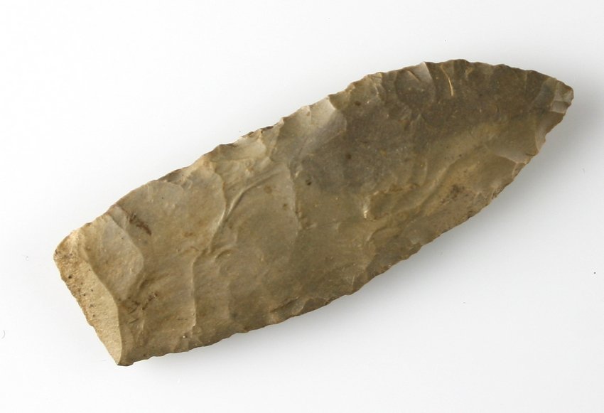 2 13/16" Ohio Stemmed Lance: Brown fossil chert example. Good mineralization. Found on Mud run in Ohio Ex - Russell Long Collection 704