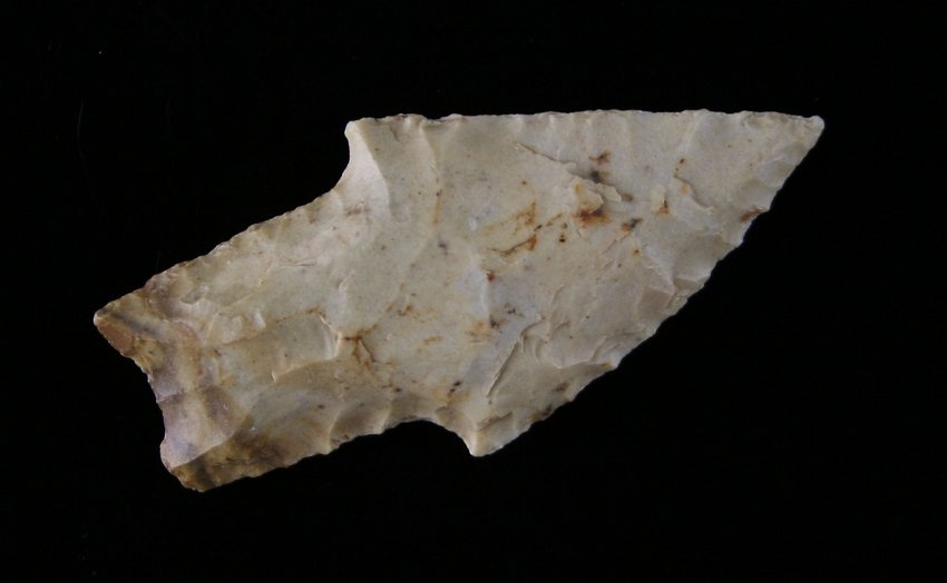 1 15/16" Uvalde: Tan, cream banded chert. Found in Brazos County, Texas Ex - Russell Long Collection T128/6