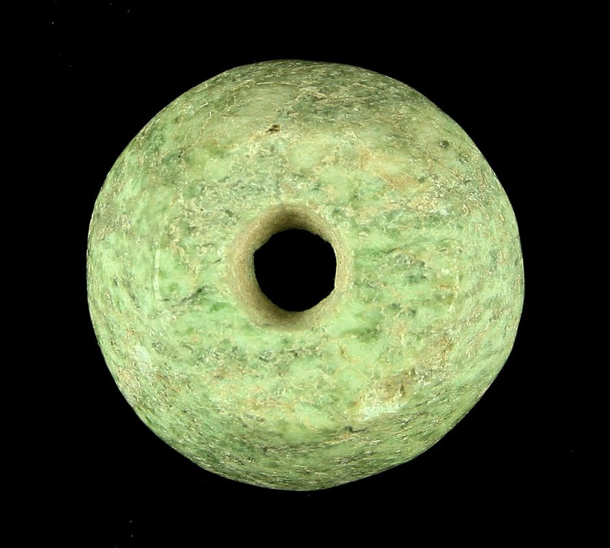 1 1/16" Mayan Jade Bead: Tapered bead with nice hole. Light green Jade.
